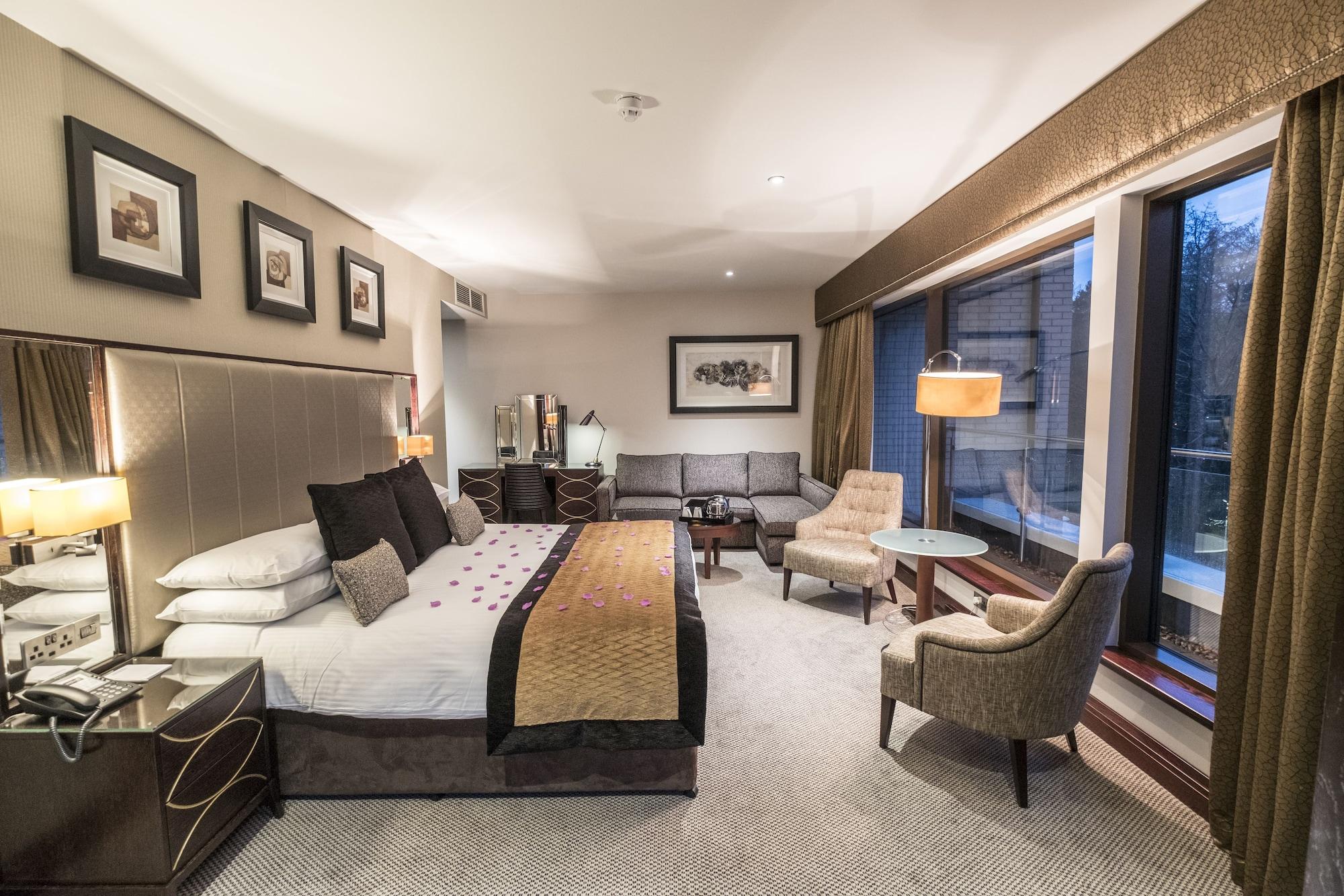 Parklands Hotel & Country Club Newton Mearns Buitenkant foto