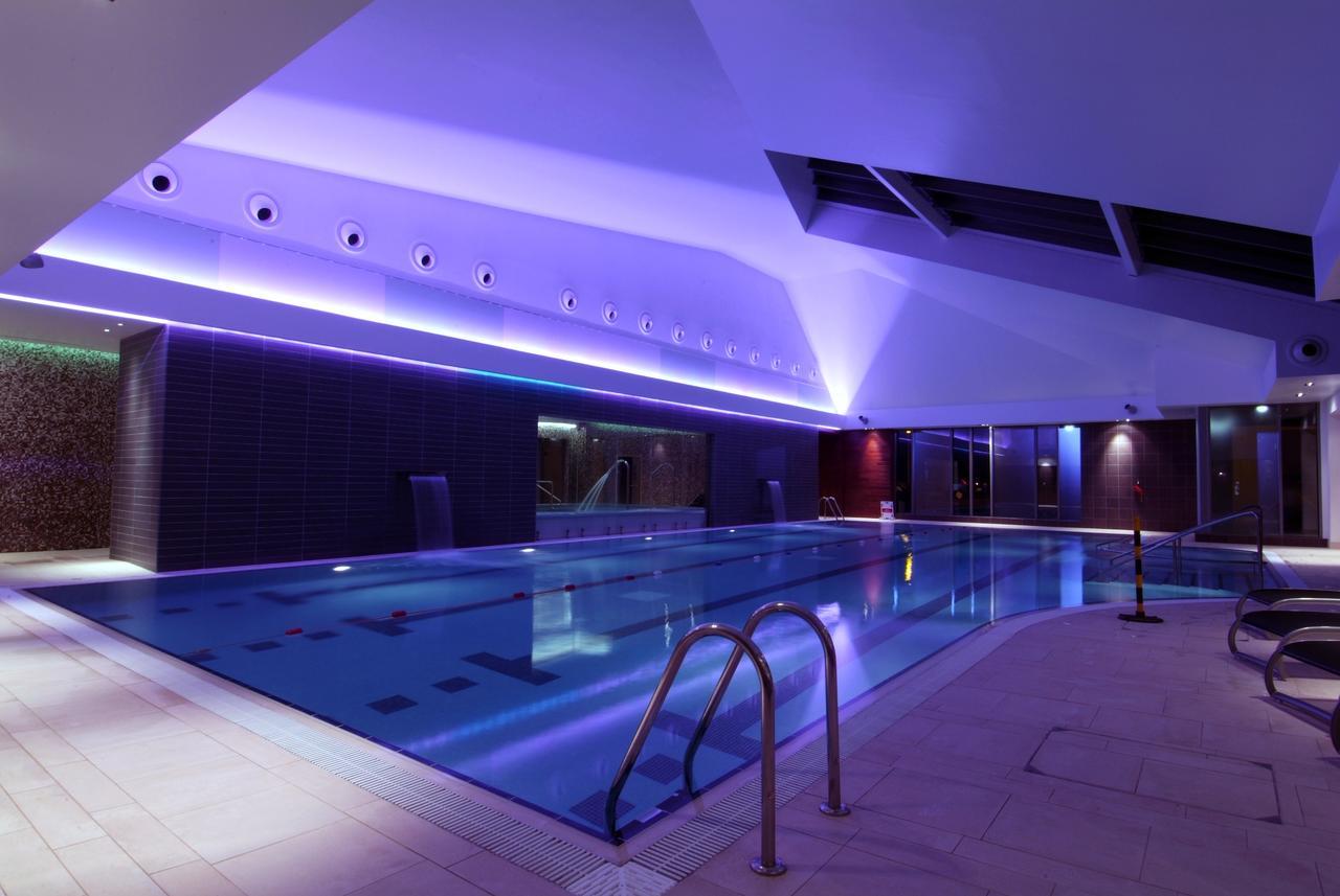 Parklands Hotel & Country Club Newton Mearns Buitenkant foto