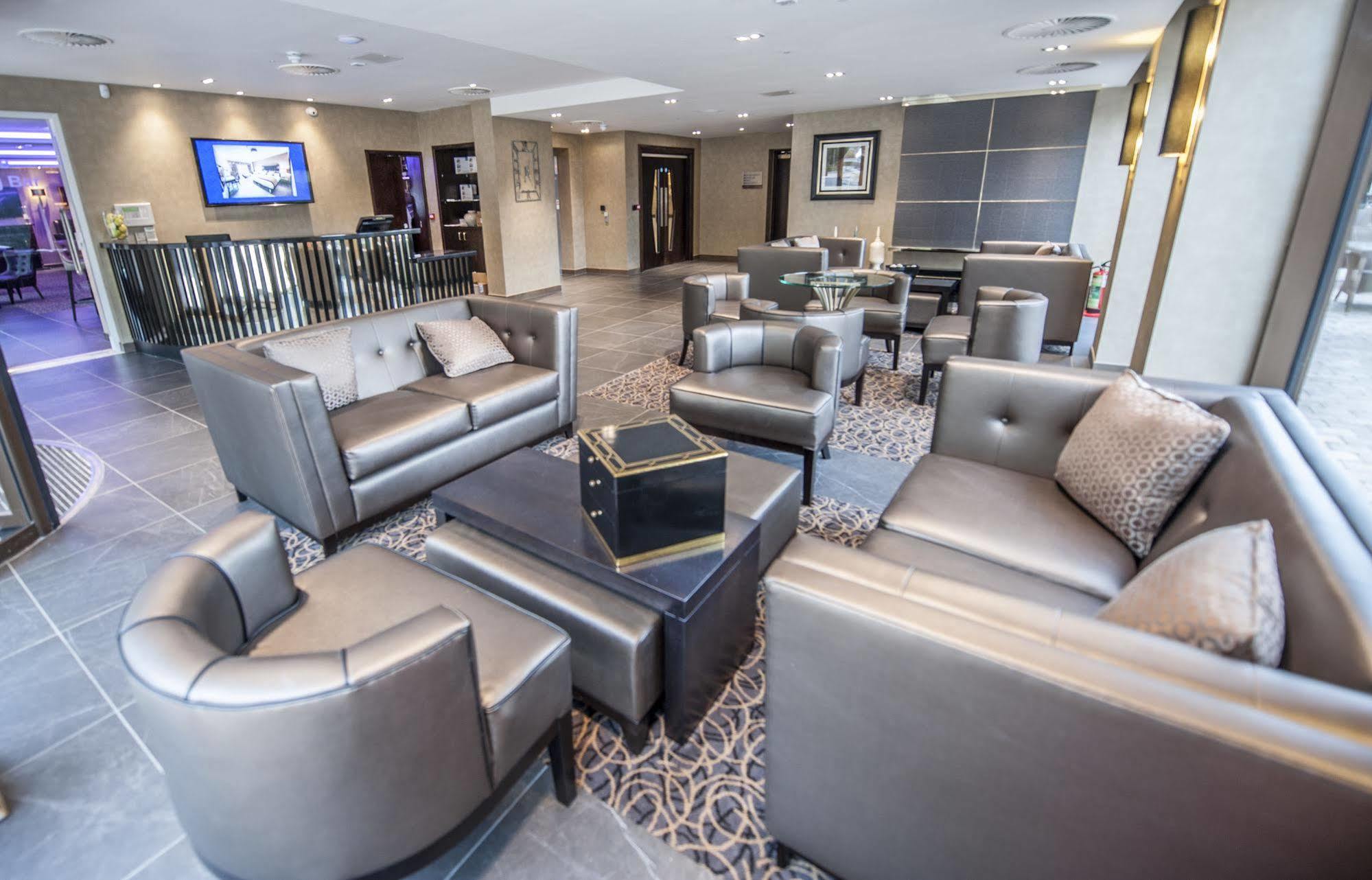 Parklands Hotel & Country Club Newton Mearns Buitenkant foto