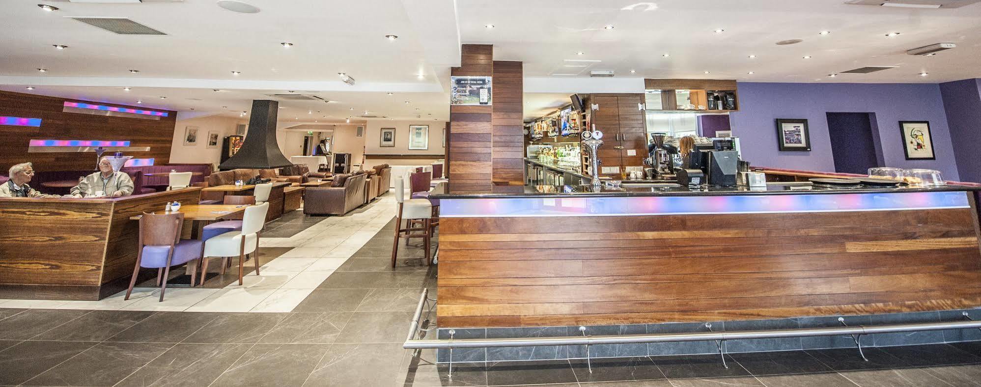 Parklands Hotel & Country Club Newton Mearns Buitenkant foto