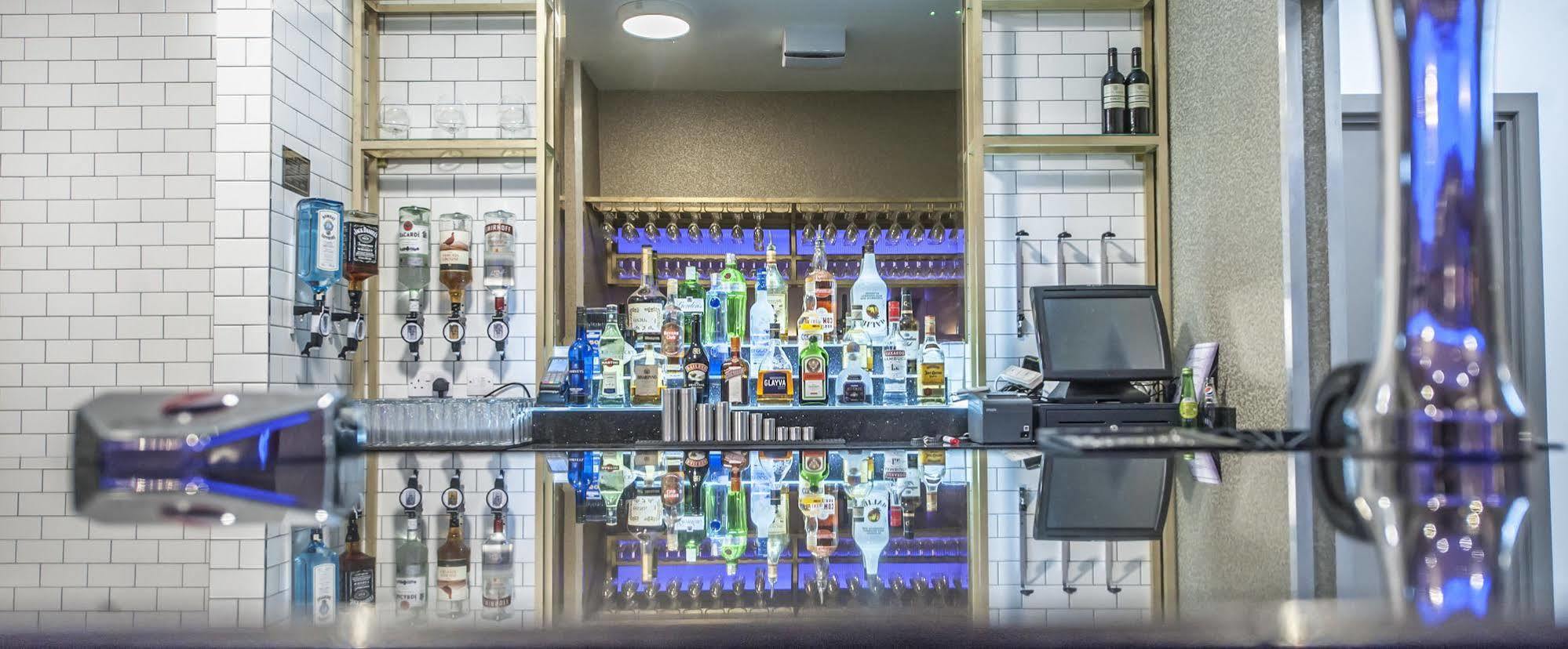 Parklands Hotel & Country Club Newton Mearns Buitenkant foto